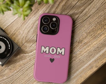 ピンクのパーソナライズされたスマホケース - Mom Est. 2024、新米ママへのかわいいギフト、母の日のプレゼント、ベビーシャワーの記念品、カスタマイズ可能なモバイル、ハート