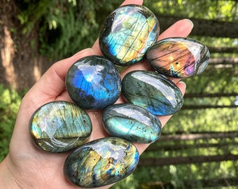 Pierre roulée de labradorite naturelle, pierre de paume, cadeaux en cristal de guérison de chakra 1 PC