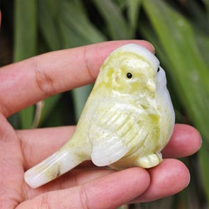 2.6“ Natural Green jade/xiuyan jade sparrow,Quartz crystal bird,Crystal Animal,Mineral Specimen,Reiki Healing,Crystal Gifts 1PC