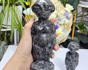 Yooperlit Alien Skulptur: Handgeschnitztes Kristallmineral, 18cm