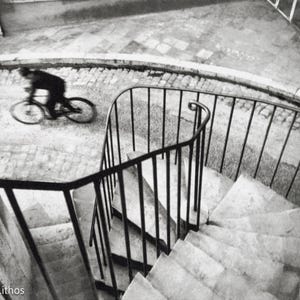 Henri Cartier-Bresson - Hyeres, Frankreich, 1932 | Kultige Straßenfotografie | Schwarz & Weiß Kunstdruck