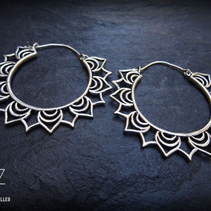 Silberne Creolen -ethnische Ohrringe Mandala -Boho Ohrringe -Tribal Hoop 37-310