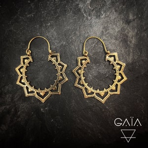 Boucles d&#39;oreille ethniques en laiton -créoles mandala - boucles tribales -bijou spirituel B67