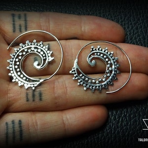 Ethnic spiral brass silver plated earrings tribal earrings Ethnic earrings 31-193 image 3