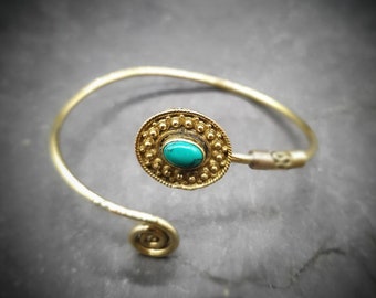 Boho Messing Türkis Armband: Verstellbarer Edelstein Armreif