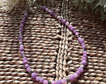Handmade chunky lilac natural stone beaded necklace