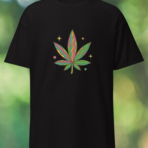 Groovy Leaf Shirt – Psychedelic Leaf Graphic Tee, Trippy Nature-Inspired Unisex T-Shirt, Festival Vibes Cotton Tee, Stoner Hippie Shirt