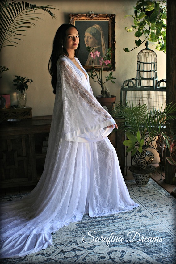 Bridal Sous Vetement Robe White Lace Robe Bride, Boudoir Long Gown, Lace  Bridal Robe, Sheer Robe, Lace Kimono, Maternity Robe, Bridal Lingerie
