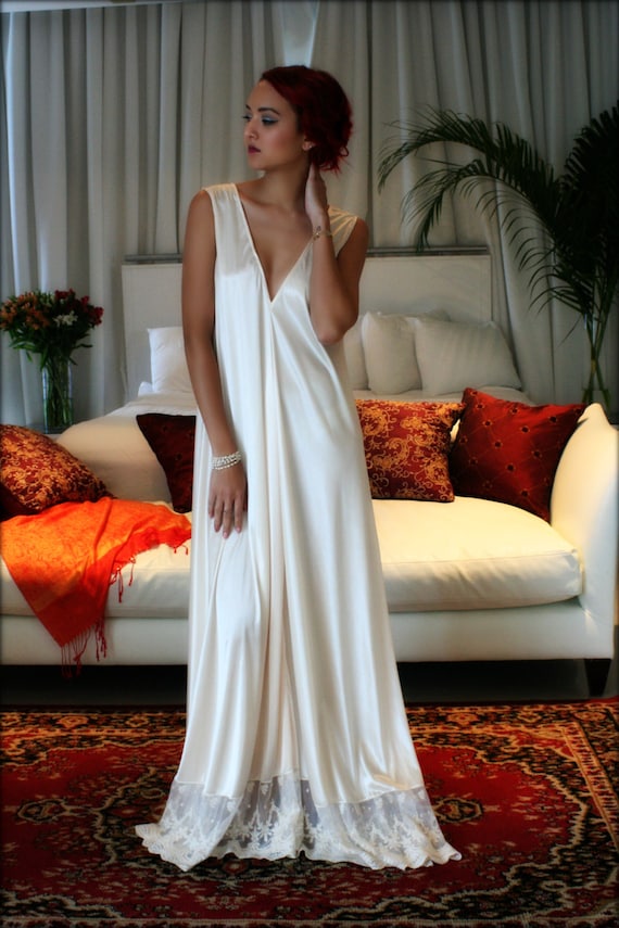 Custom Made Silk Lace V Neck Wedding Nightgown With Robe With Long