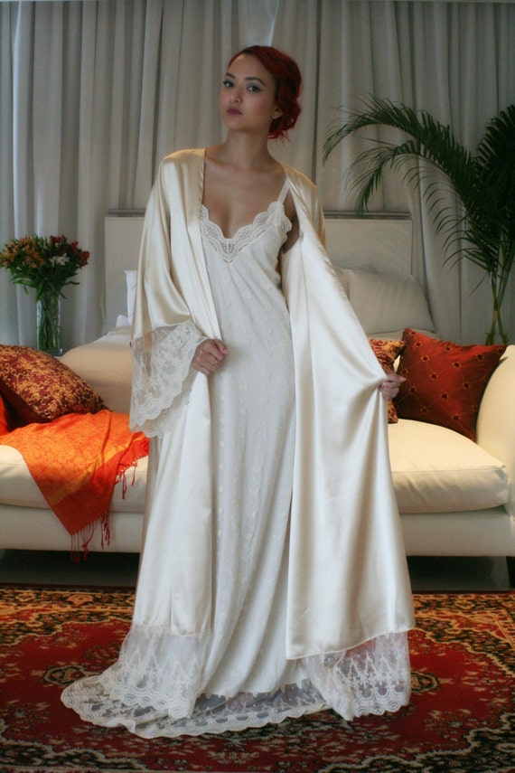 Skkinvalue's Bridal Nightwear Stylish Long 2 Pcs Set For Women – skkinvalue