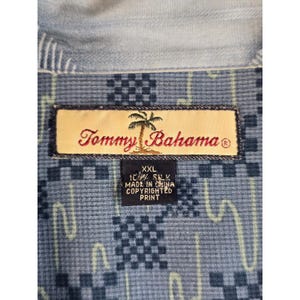 Camisa de manga larga azul con botones y estampado tropical para hombre Tommy Bahama, talla XXL, estilo Y2K. imagen 8