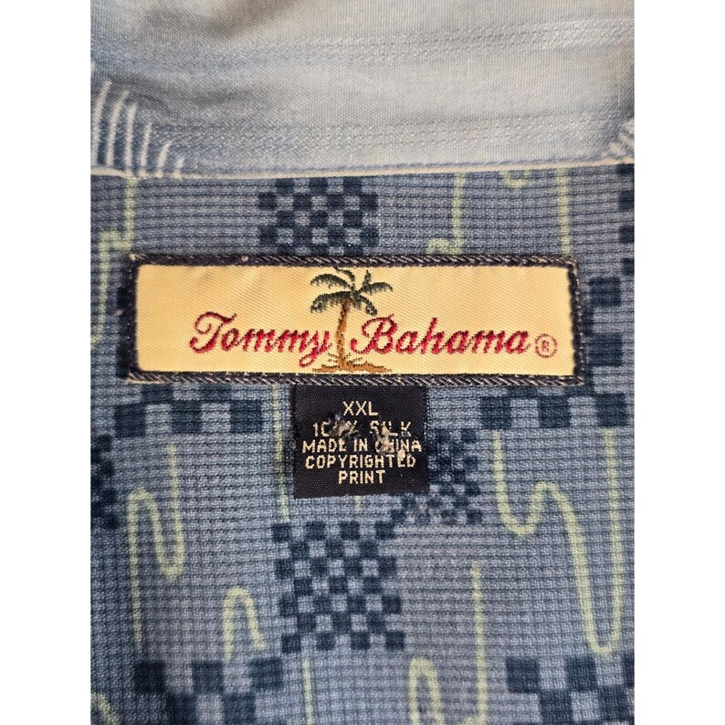 Camisa de manga larga azul con botones y estampado tropical para hombre Tommy Bahama, talla XXL, estilo Y2K. imagen 8