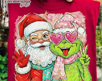 Personajes navideños de Santa y el Hombre Verde en formato PNG, divertidos amigos navideños para sublimación, lindo diseño de pareja navideña, camiseta navideña retro del Grinch en formato PNG.