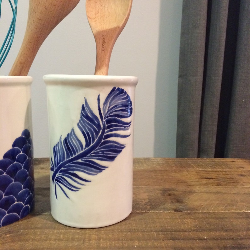Utensil holder Blue feather ceramic utensil holder