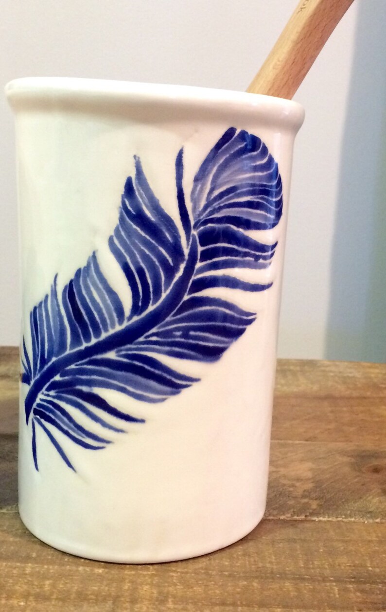 Utensil holder Blue feather ceramic utensil holder