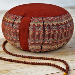 Meditation Cushion Moroccan Pouf Style. Round buckwheat pillow