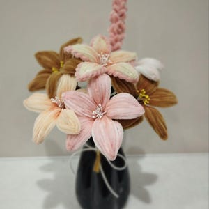 Handmade bouquet from chenille wire. Pipe cleaner flowers. Custom bouquet. Сongratulations gift