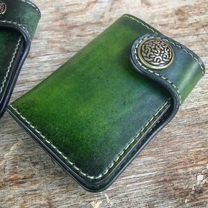 THE GALWAY: Cartera vertical con cierre a presión - Verde esmeralda