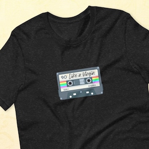 Camiseta retrô de aniversário dos anos 80, camiseta vintage com fitas mistas Like a Virgin, presente nostálgico para uma criança dos anos 80, ideias divertidas para presentes de aniversário retrô