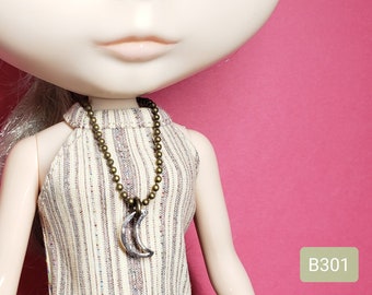 Blythe Doll Necklace: Brass Chain, Silver Moon Pendant