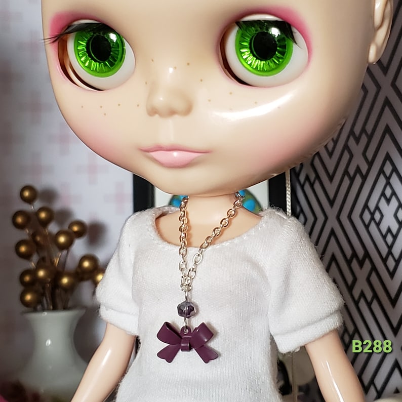 Blythe doll jewelry doll jewellery necklace made for dolls silver chain with enamel bow, purple bead B288 image 2