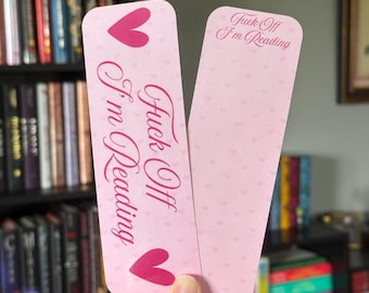 Åt helvete, jag läser rosa bokmärke | roliga bokmärken | boklig merchandise | presenter till läsare