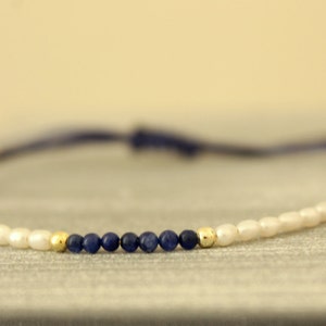 Parels armband bruidsmeisje cadeau sieraden voor bruiloft Armband voor bruid Something Blue string armband Minimalistische edelsteen armband voor vrouwen