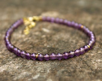 Echtes Amethyst Armband für Frauen, Amethyst Februar Birthstone Armband, Geburtstagsgeschenk für Freundin, kleines lila Perlenarmband