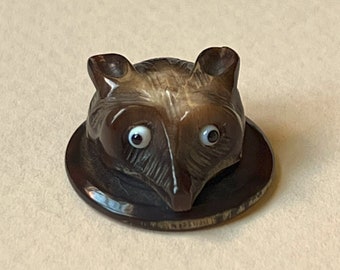 Antique Carved Horn Fox Button With Glass Eyes - Scarce Collectable Button