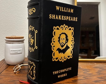Obras completas de Shakespeare encuadernadas en cuero