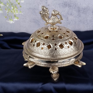 Brass Peacock Incense Dhoop Burner for Prayer Puja Meditation Spiritual Events Dhoopam for Havan Rituals Temple Diwali Decor Loban Dhoopdani