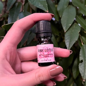 Pink Lotus Absolute Essential Oil: Exotic Aromatherapy (5 ml)