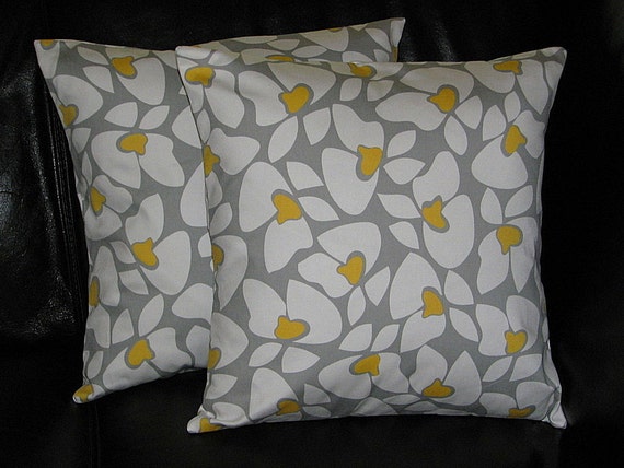 Items similar to Pillow Decorative Pillows Grey and Yellow ...