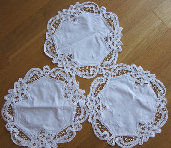 2 Pcs 16" White Cotton Handmade Battenburg Lace Crochet Doily Doilies Wedding 