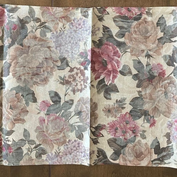 1 piece - Oblong / Rectangle Table runners - Jacquard Floral print Rose gold, Taupe - Size 16 x 36 (Vintage, Brand New, Old Stock)