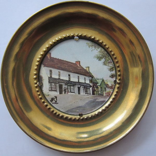 One-piece Vintage Round Brass Picture Frame Plates (lovely Cottage scene) - Made in England, Brand New Old Stock