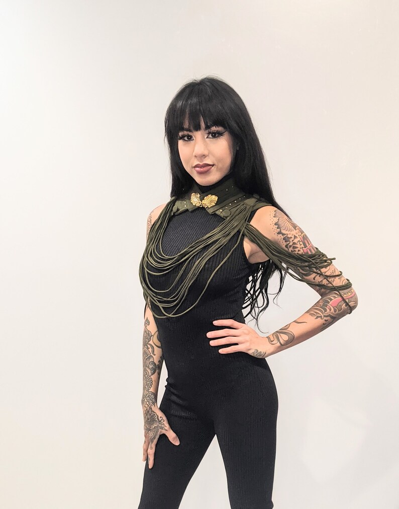 shawl shoulder