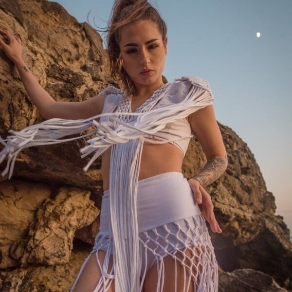 Chaleco bohemio de macramé con flecos, estilo diosa festivalera