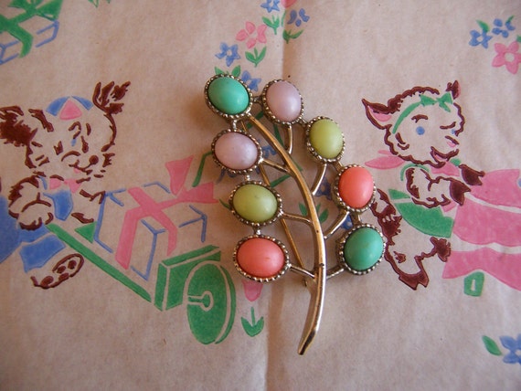 brooch / lovely multi colored sarah coventry broo… - image 2