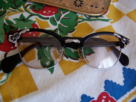 glasses / cat eye glasses - image 1