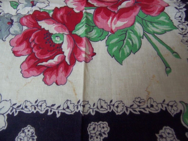 hanky / pink flowers with navy blue hanky image 2