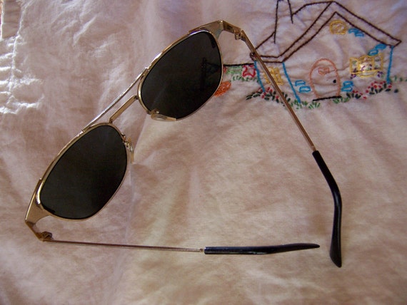 sunglasses / perry ellis sunglasses - image 1