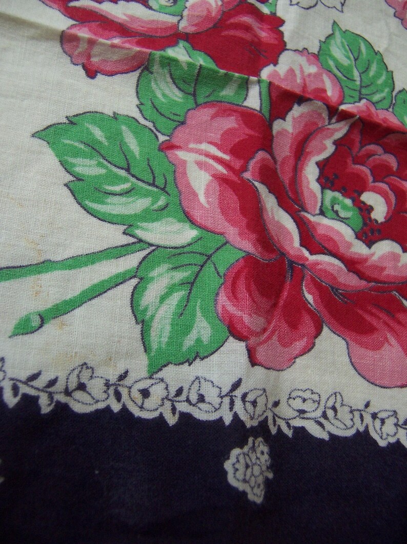 hanky / pink flowers with navy blue hanky image 4