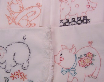 towel / piglets at play cotton towels