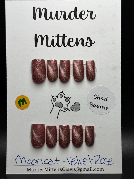 Mooncat - Velvet Rose; press-on nails