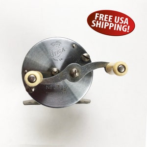 ヴィンテージ Utica Reel Company モデル 1745 ベイトキャスティングリール、アイボリーセルロイド - ピラリンノブ、フィッシングリールコレクター