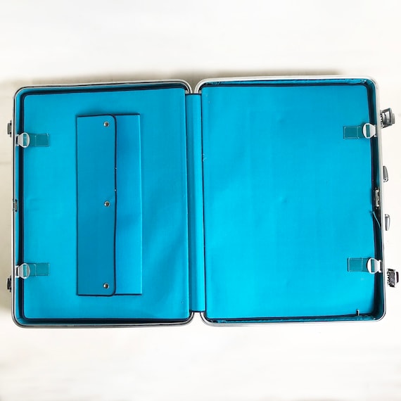 1980s Zero Halliburton 24" Suitcase, Aluminum Lug… - image 8