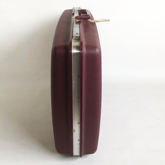 JC Penney Aspen 24" Molded Burgundy Vinyl Suitcas… - image 2