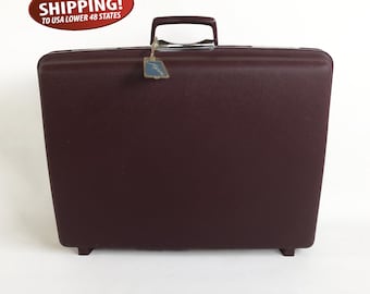 Mod 1970s JC Penney Aspen 24 Molded Blue Vinyl Suitcase Made by ...