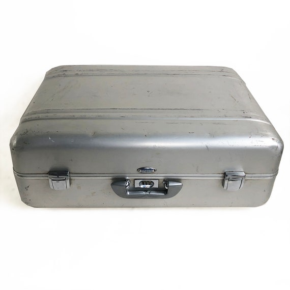 1980s Zero Halliburton 24" Suitcase, Aluminum Lug… - image 5